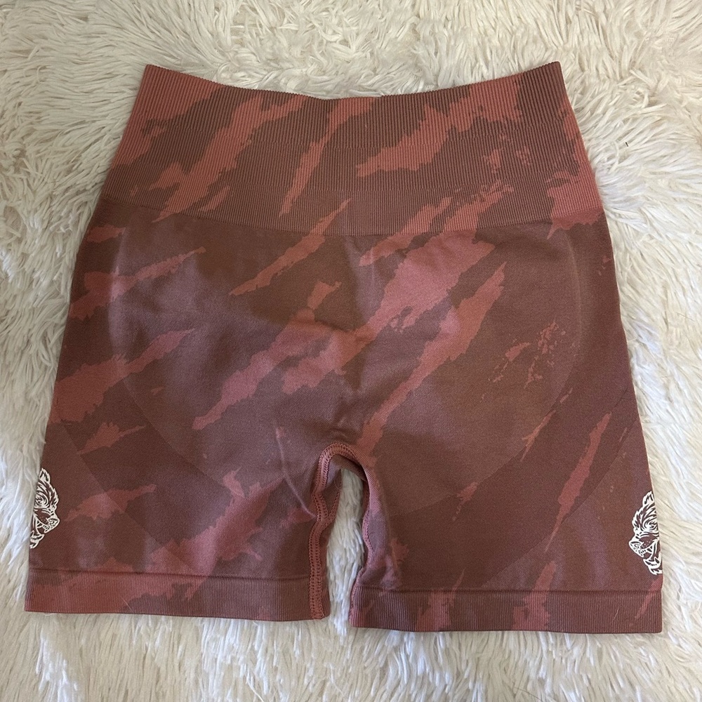 Darc Spirt Native Camo Seamless Patterned Shorts